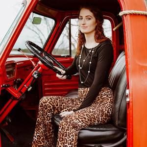 Meet your Posher, Candice